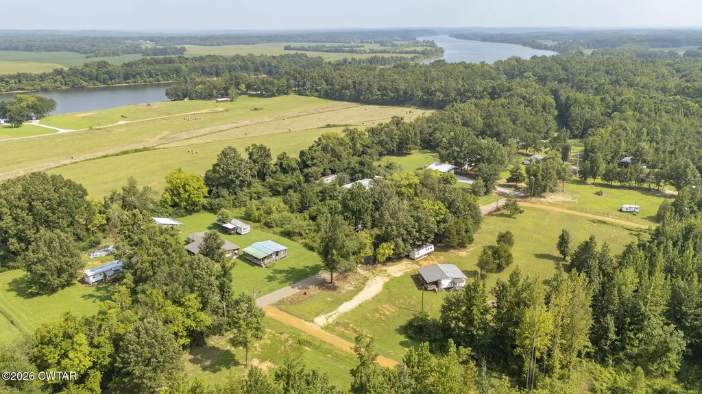 480 Dorothy Ann Lane, Saltillo