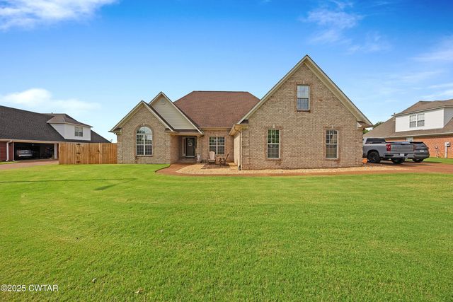 226 Willow Springs Drive, Medina