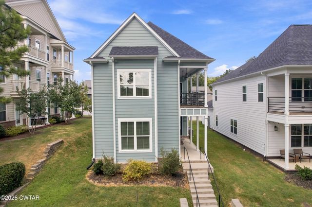 225 W Deaderick Street, Jackson