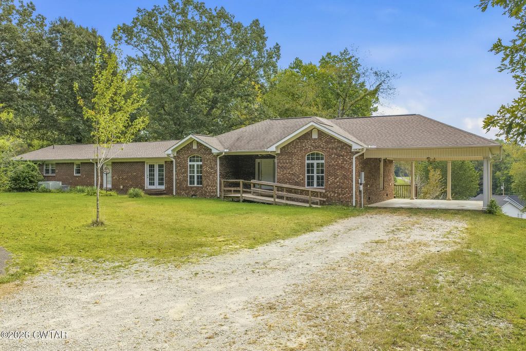 221 Dickson Lane, Parsons