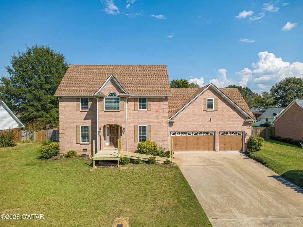 58 Tarkenton Drive, Three Way