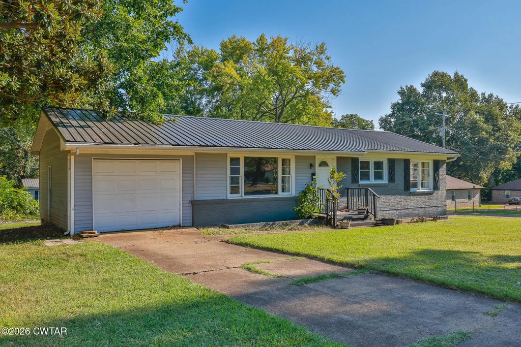 310 Christine Street, Martin