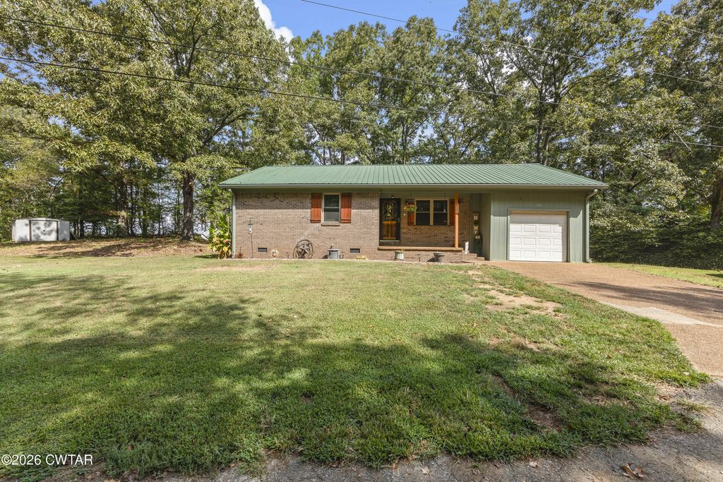 100 Fox Lane, Huron
