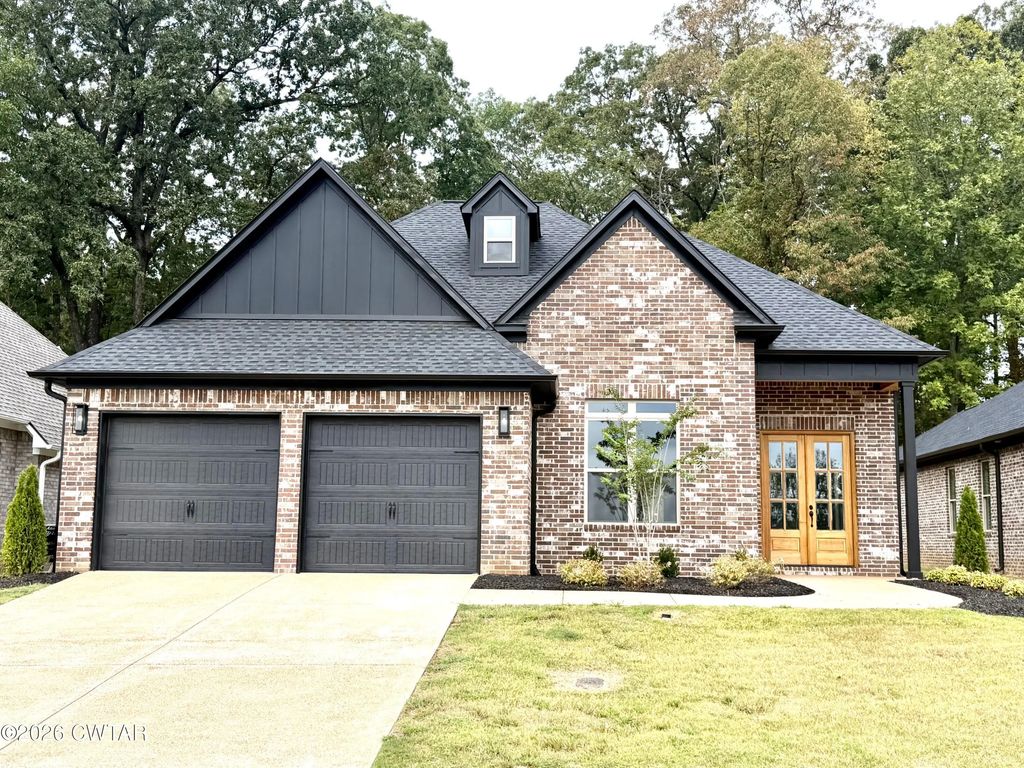 37 Kings Pond Cove, Jackson