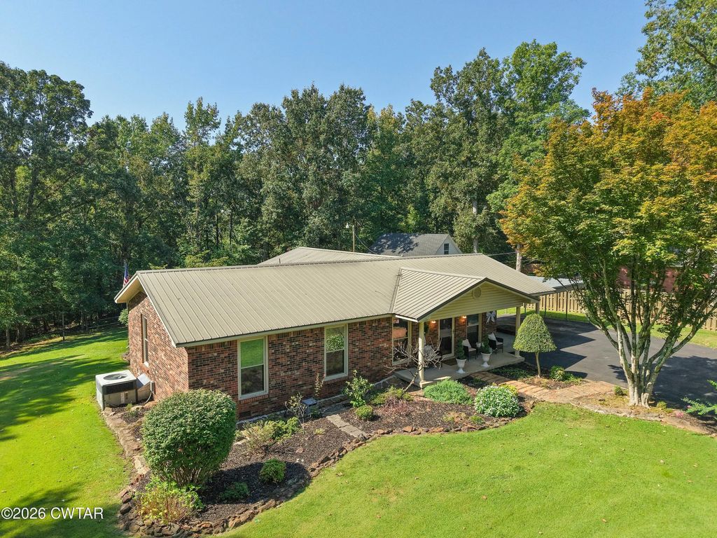 525 Lookout Drive, Huntingdon