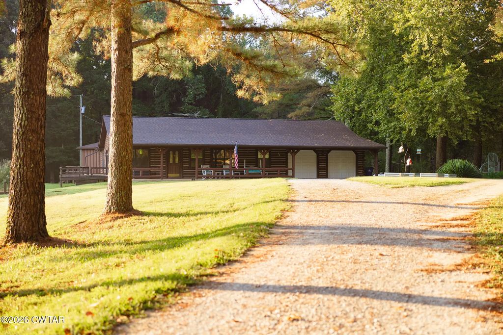 1238 Swinging Limb Road, Dresden