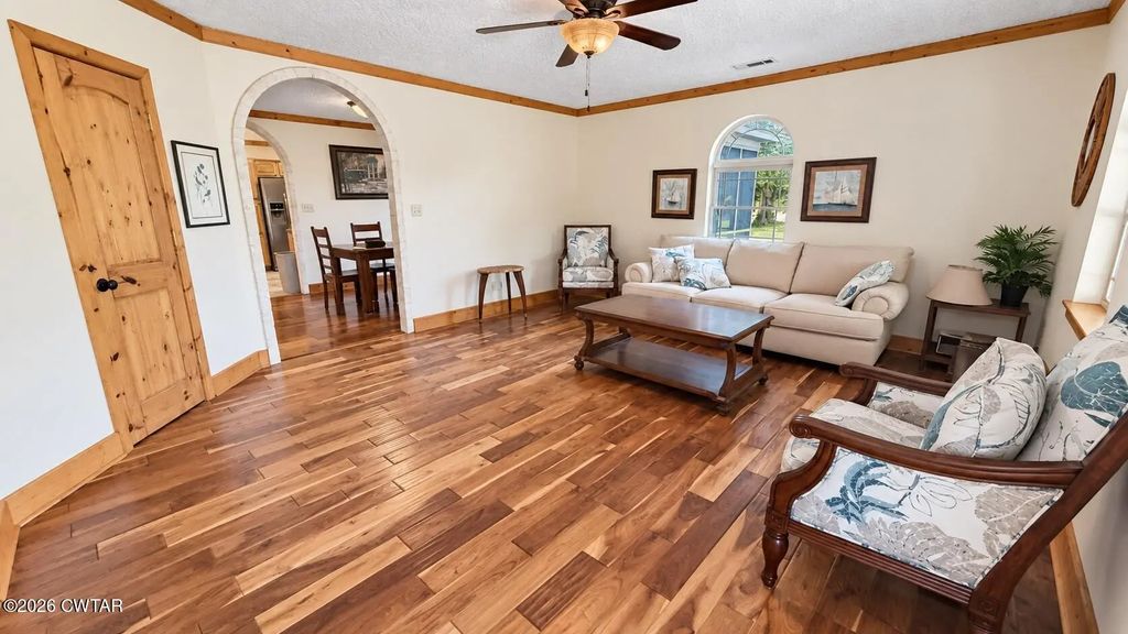 4141 Old Samburg Road, Hornbeak