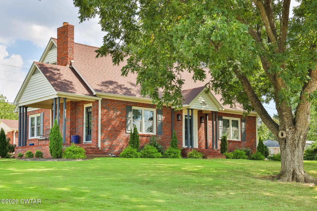 901 Harris Dr, South Fulton