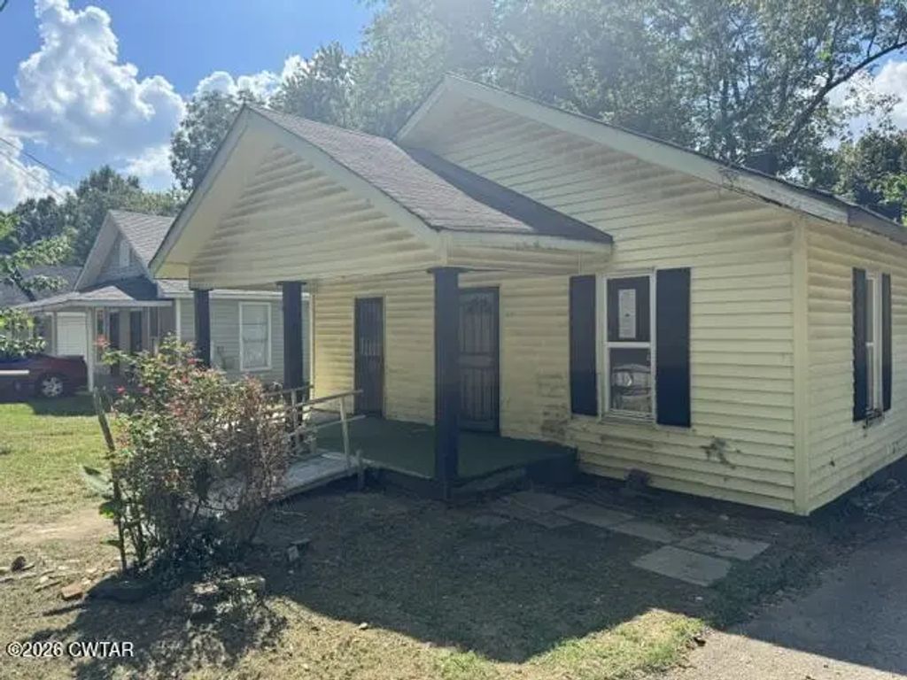 715 N 20th Avenue, Humboldt