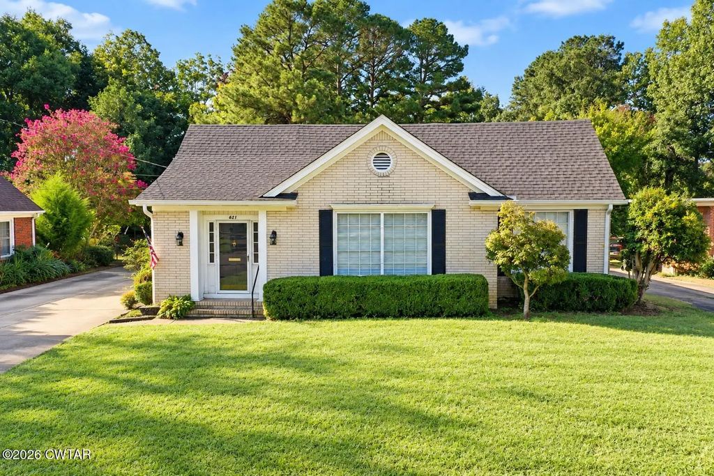 621 Summers Drive, Dyersburg