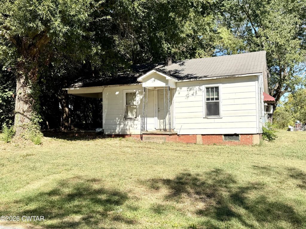99 Holmes Street, Trezevant