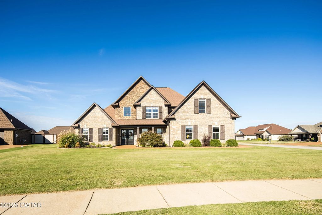 174 Long Leaf Drive, Medina
