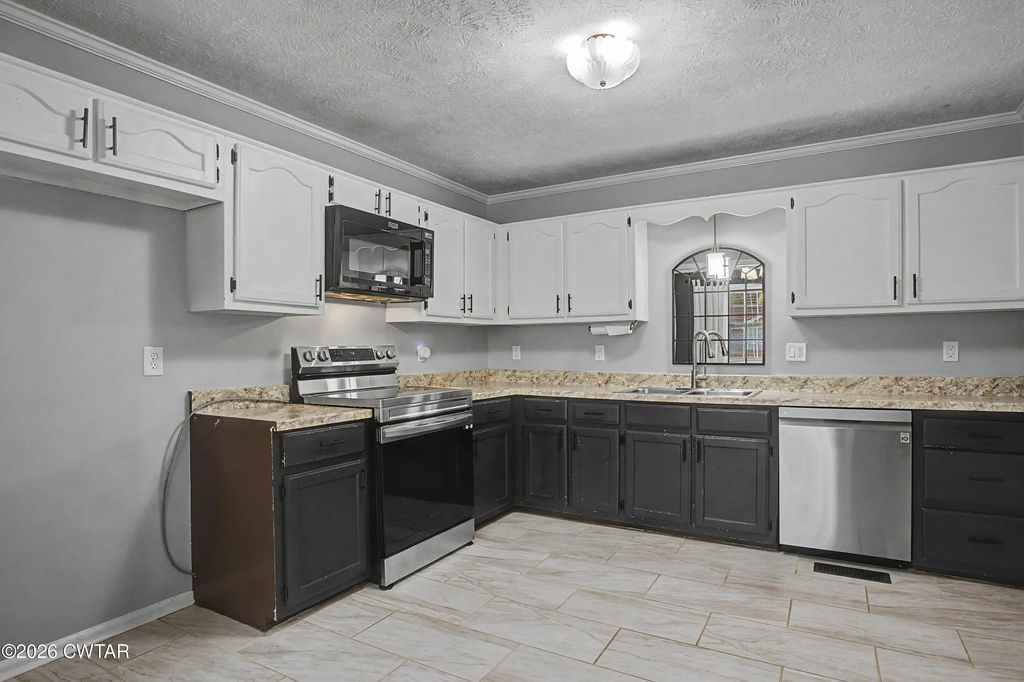 228 Cottondale Drive, Brownsville