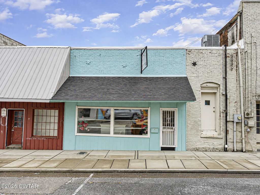 106 N 14th Avenue, Humboldt