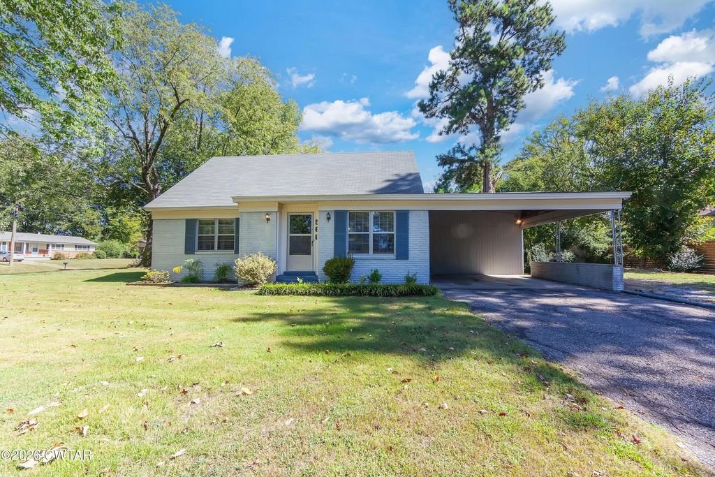 566 Pearson Drive, Jackson