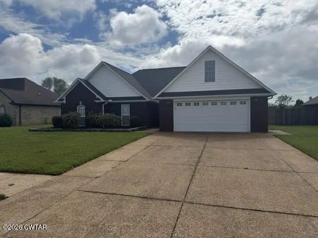 346 Vista Drive, Medina