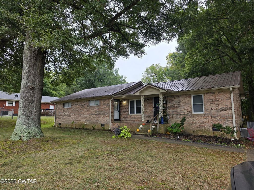 1061 Phelps Lane, Milan