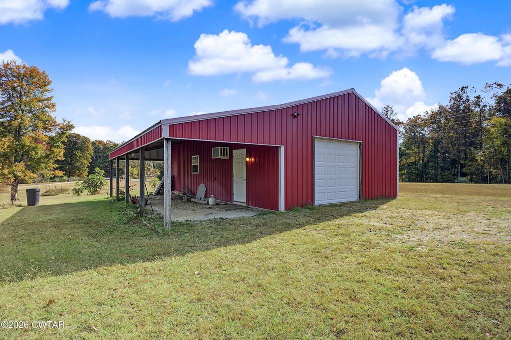 1680 Race Track Road, Lavinia Property Listing: MLS® #2605013