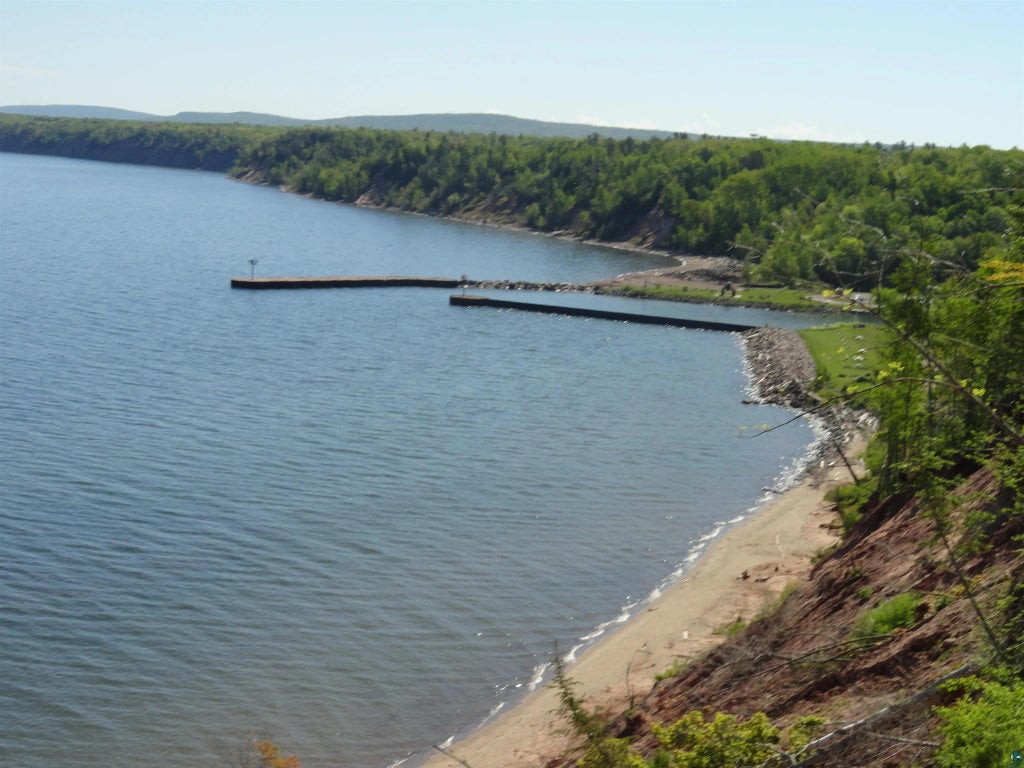 Harbor View Dr, Saxon