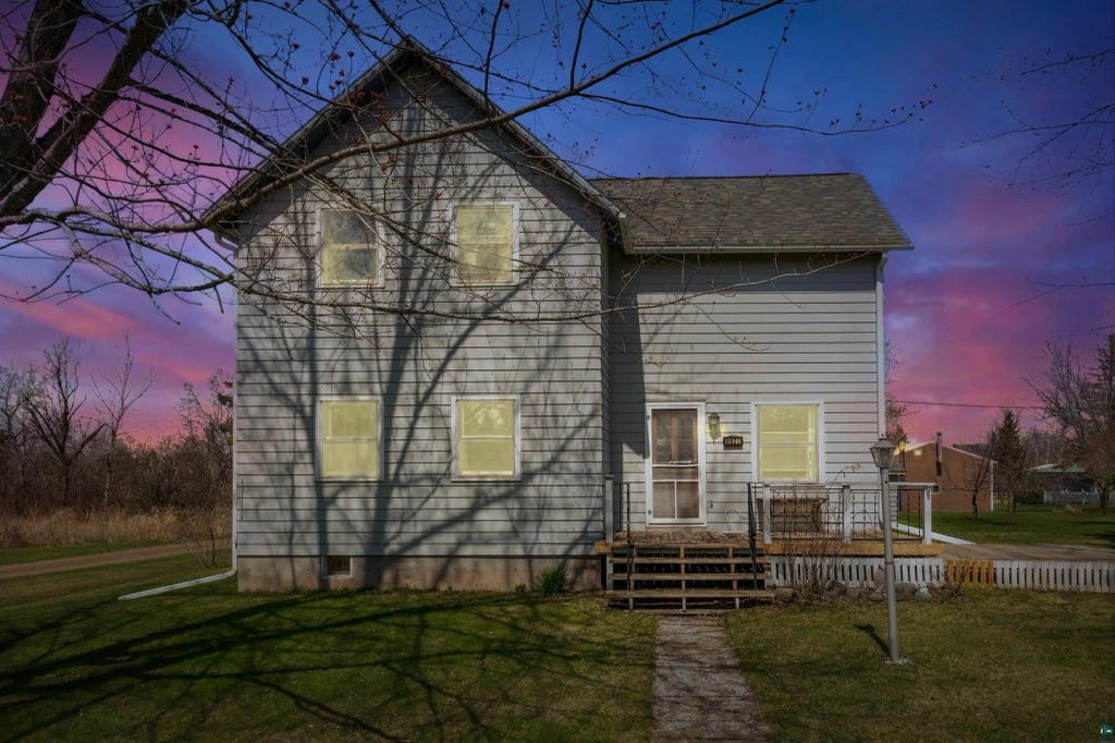 8920 School Rd, Port Wing