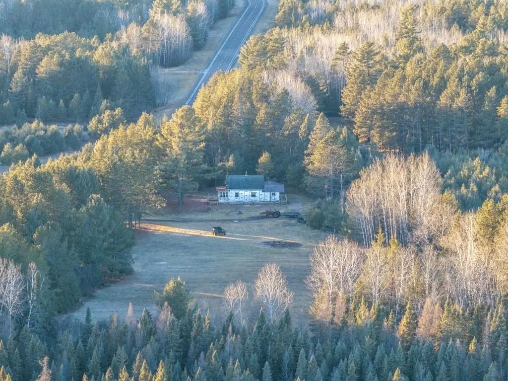 5535 Wahlsten Rd, Embarrass
