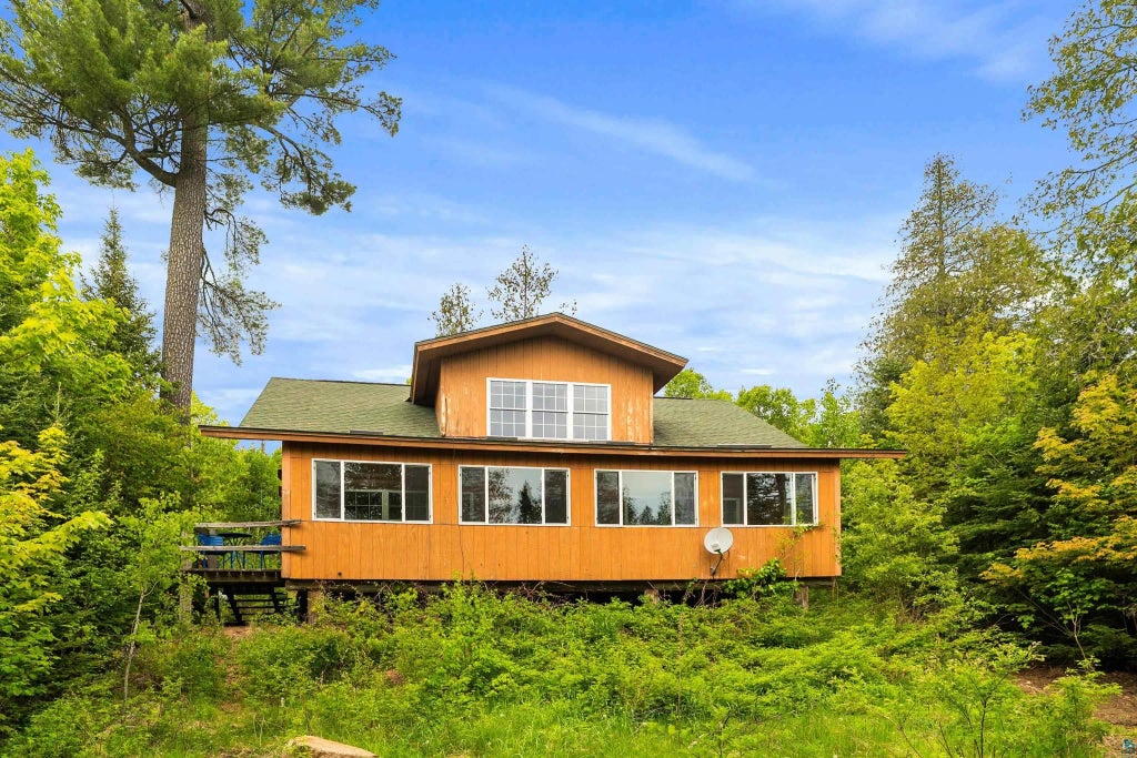 204 E Deeryard Rd, Grand Marais