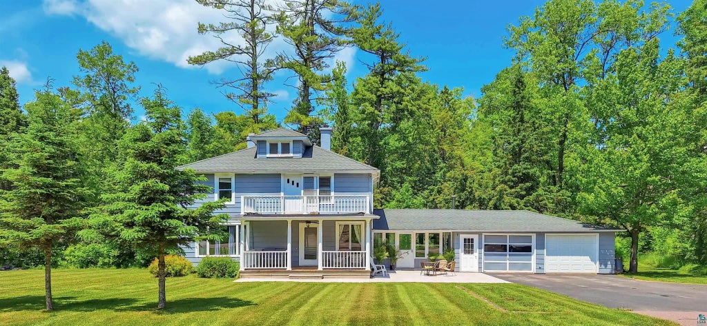 804 Middle Rd, LaPointe