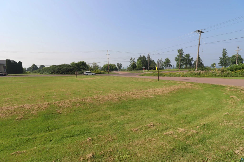 14xx Lake Shore Dr E, Ashland