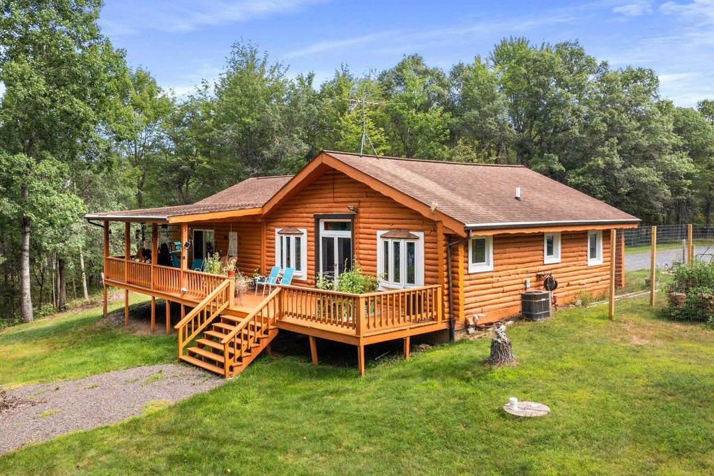 2145 Beaver Tr, Solon Springs