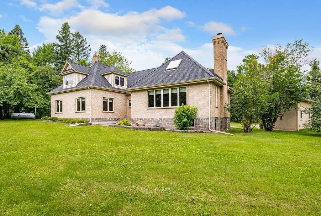 5863 St. Louis River Rd, Hermantown