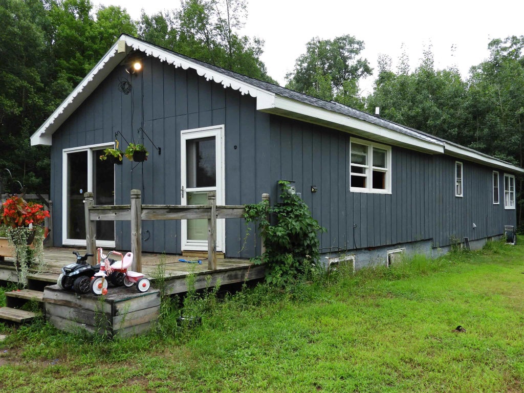 10042 E Shesby Dr, Wascott