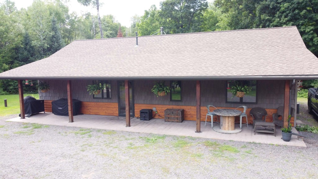 8611 S Lyman Lake Rd, South Range