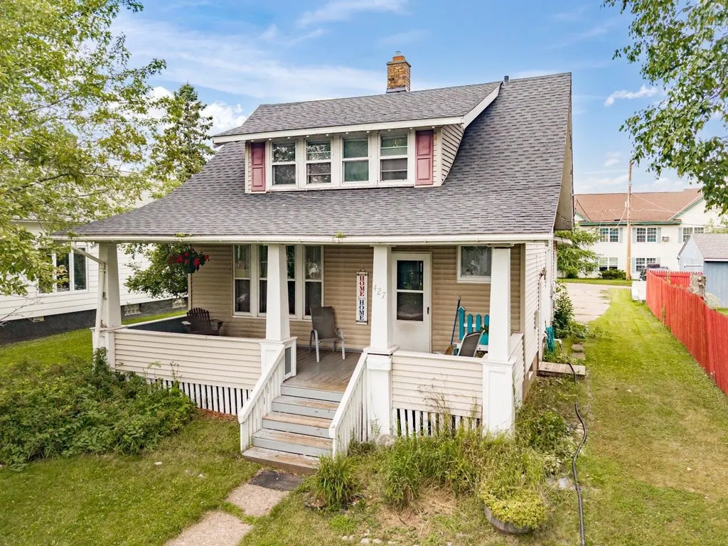 427 12th Ave, Two Harbors