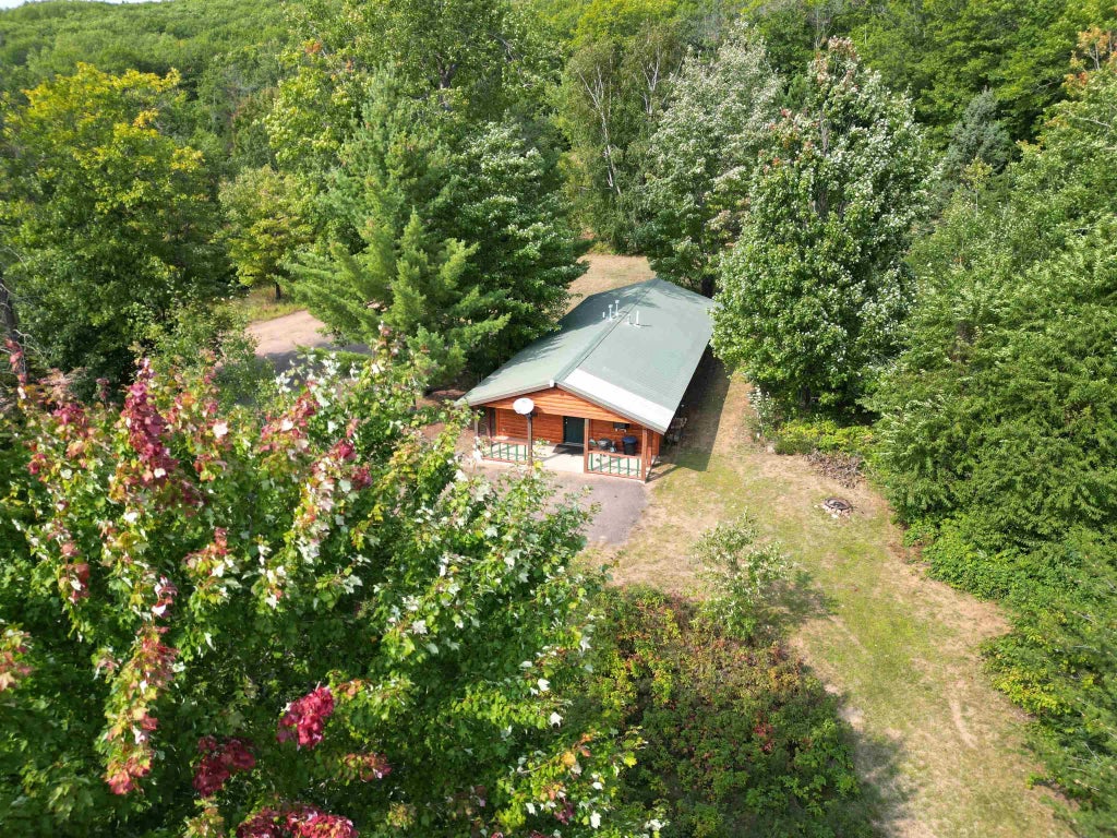 26420 Valhalla Ln, Washburn