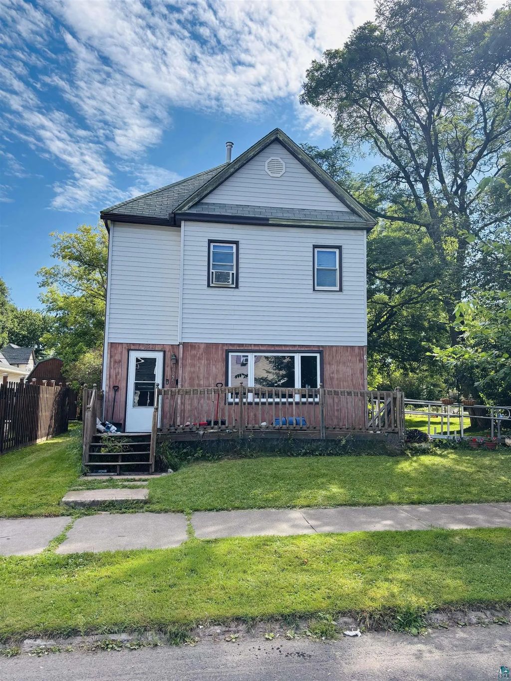 1922 Iowa Ave, Superior