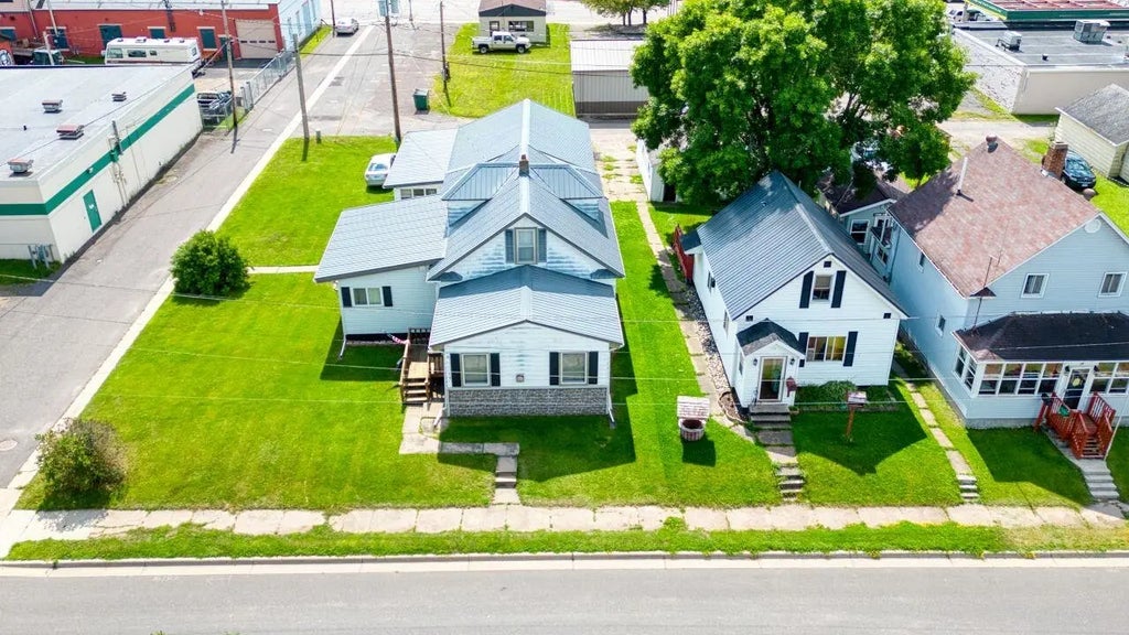 15 W 4th Ave N, Aurora