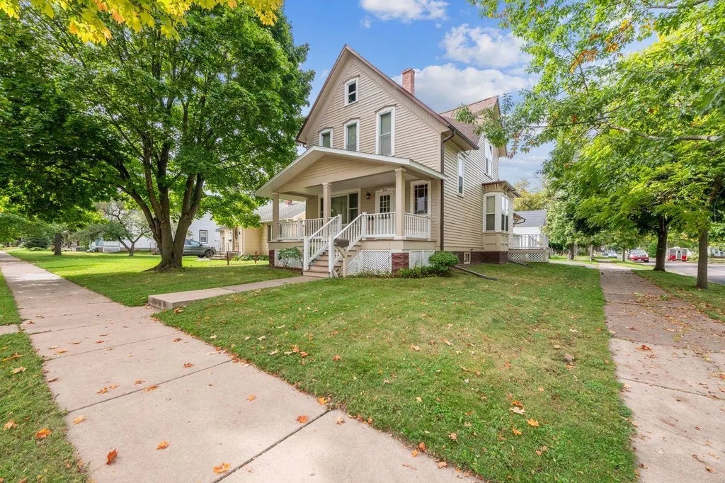 801 9th Ave W, Ashland