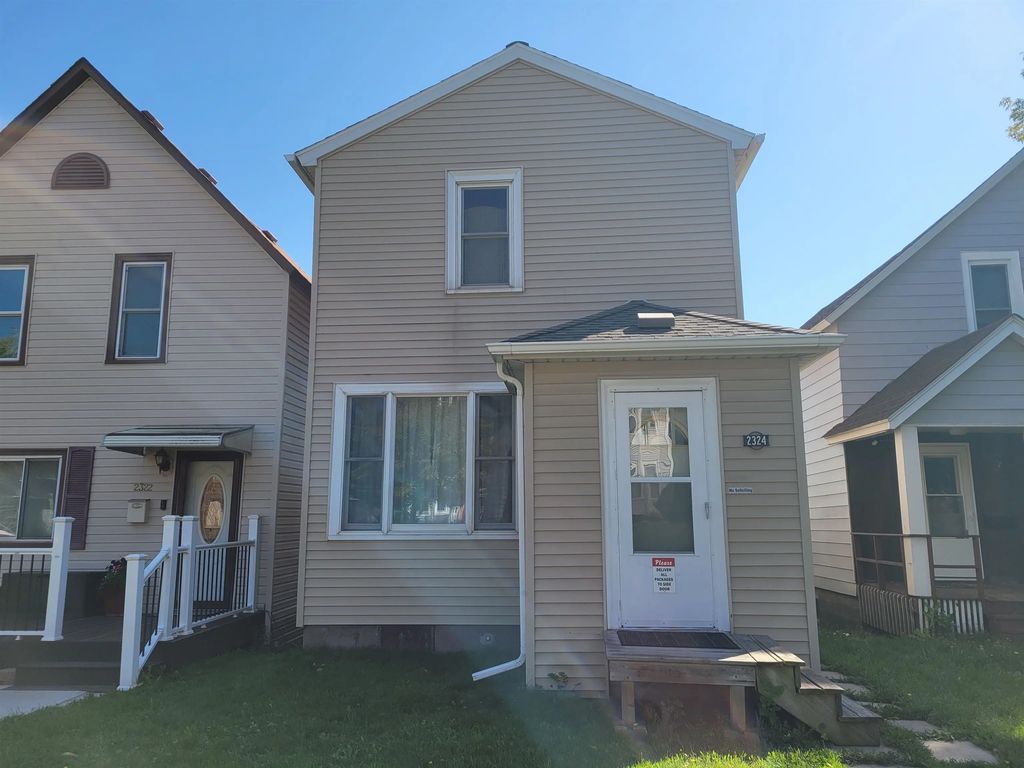 2324 W 3rd St, Duluth