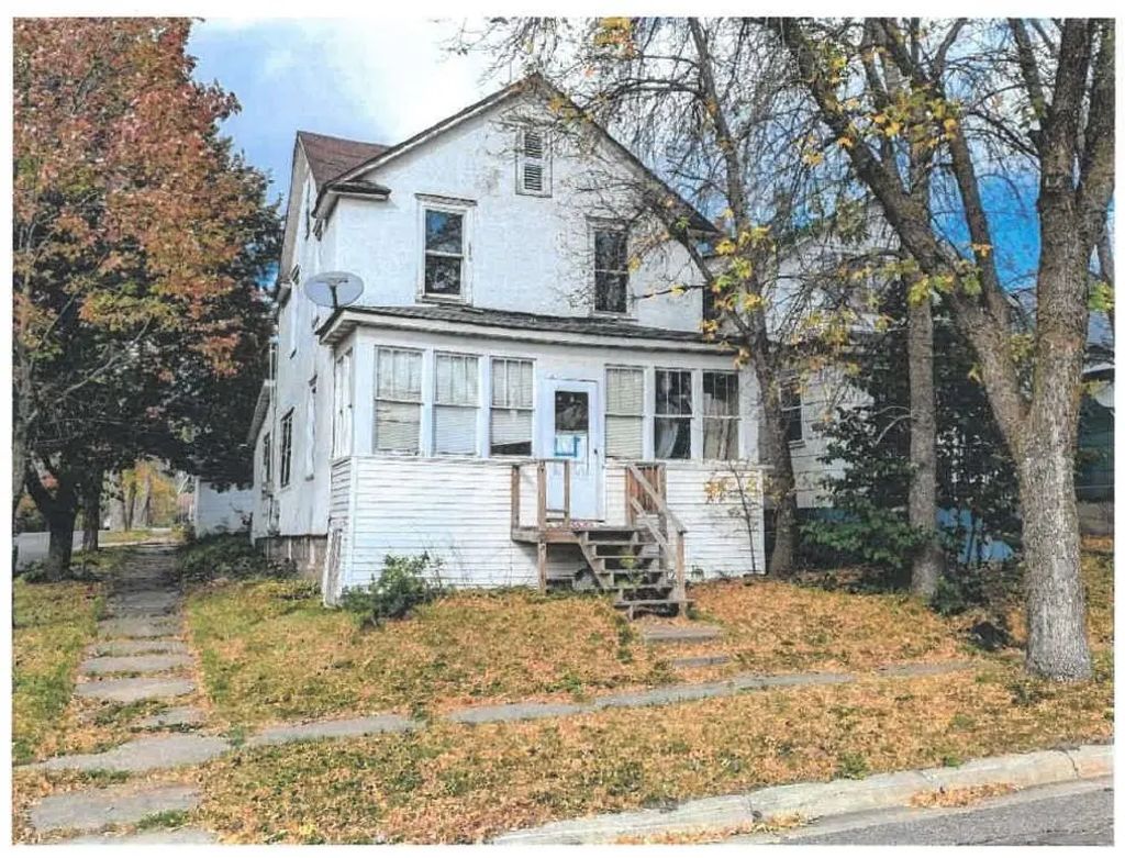 601 Hayes St, Eveleth
