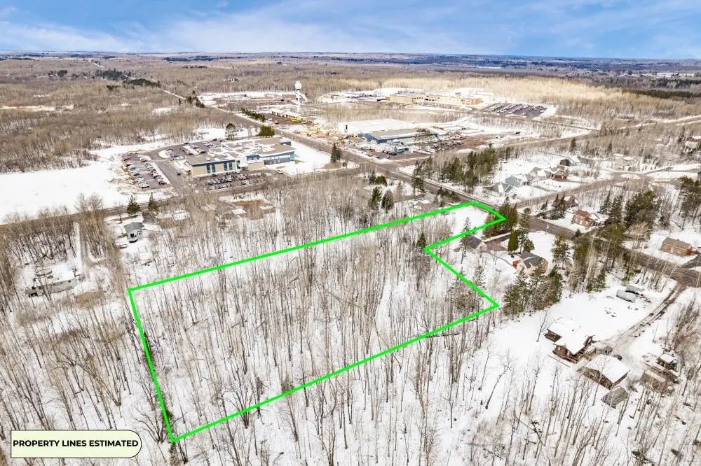 52xx W Arrowhead Rd, Hermantown