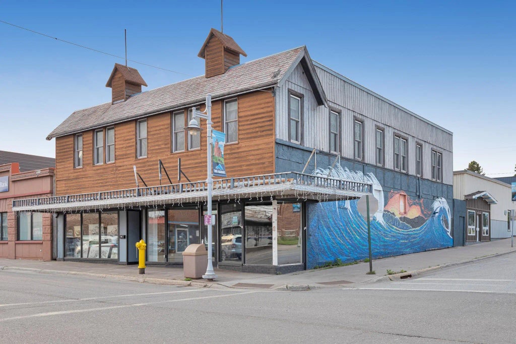 601 1st Ave, Two Harbors