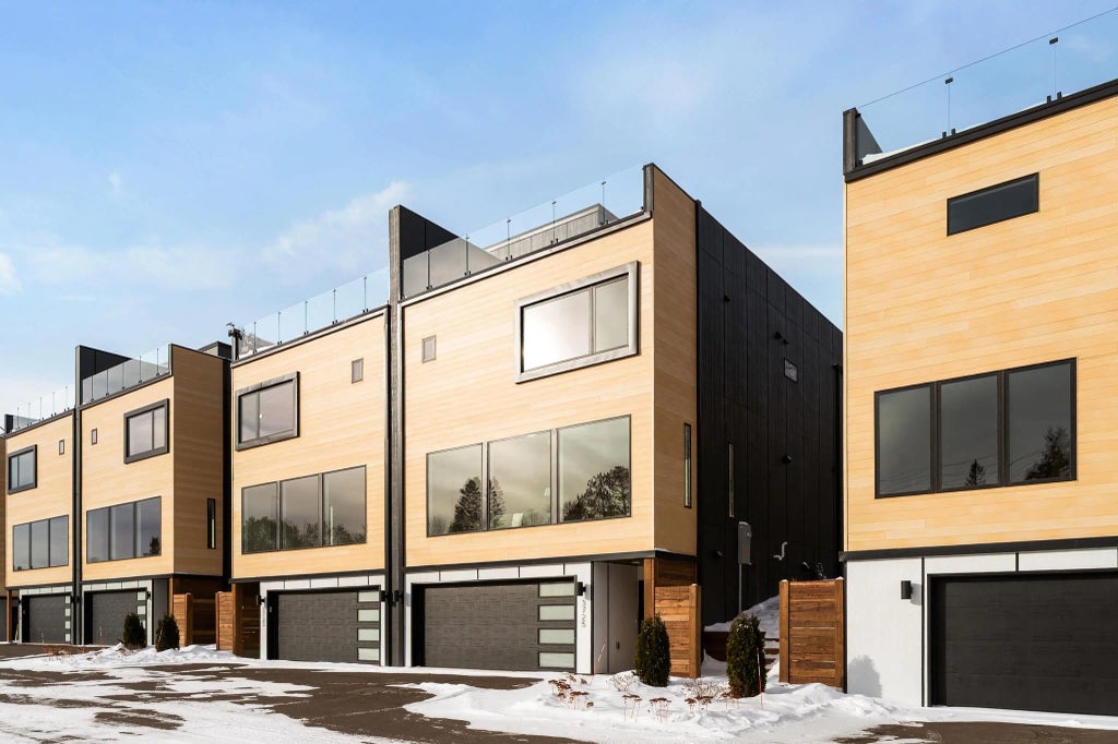 3725 London Rd 12, Duluth