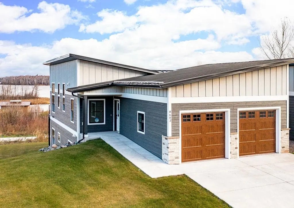 8602 Maynard Pl, Duluth