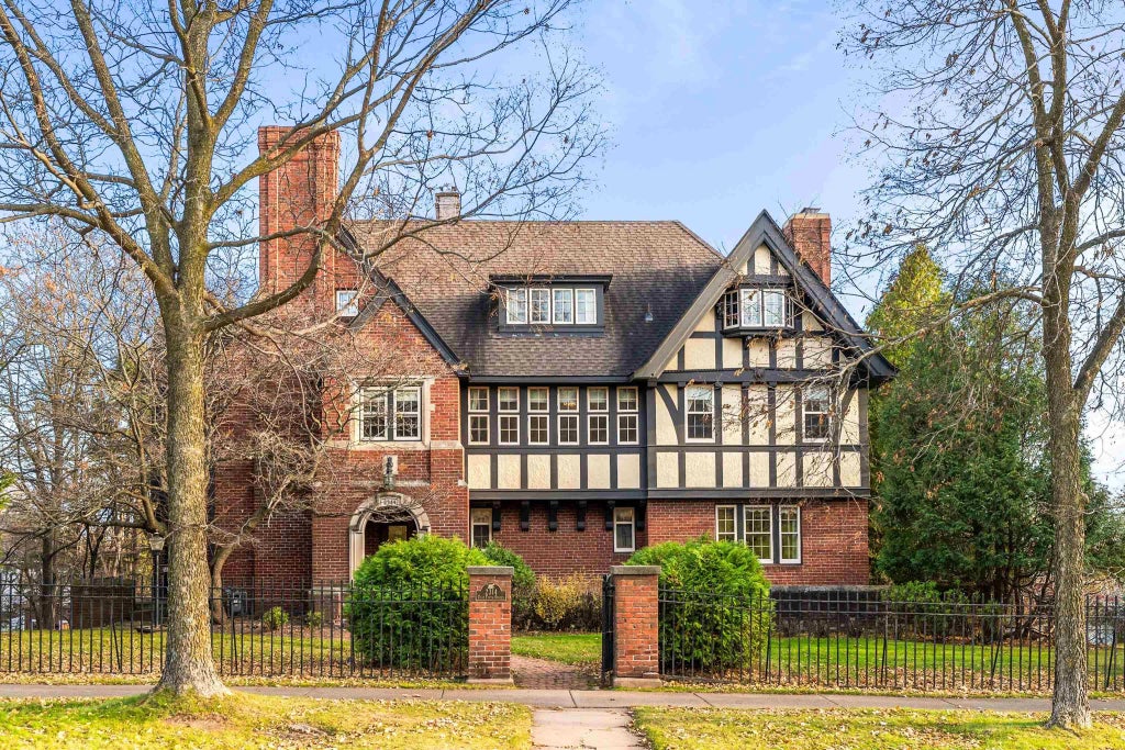 2314 E 5th St, Duluth