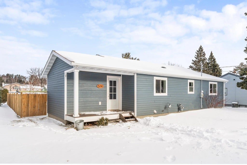 524 14th Ave, Two Harbors