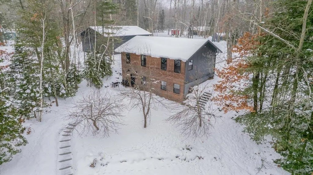 11775 S Hillside St, Solon Springs