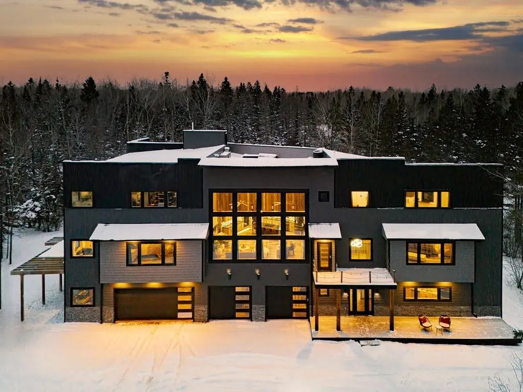 1430 Stoney Point Dr, Duluth