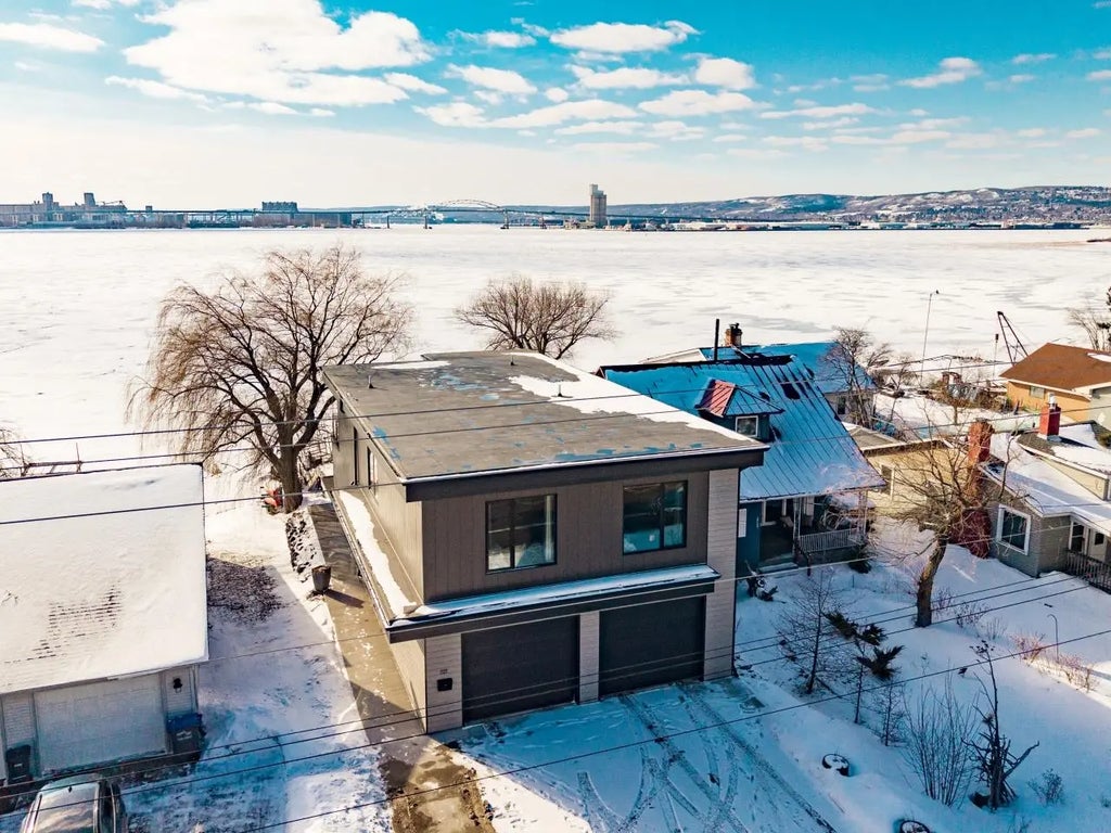 2727 Minnesota Ave, Duluth