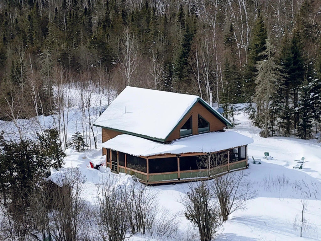 1088 South Shore Dr, Grand Marais