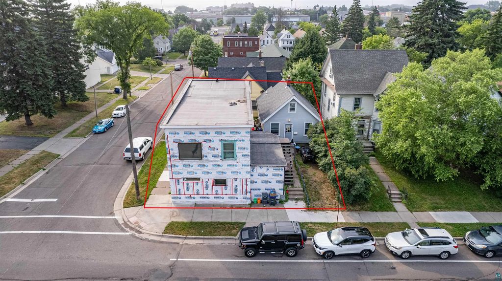 2502 W 3rd St, Duluth